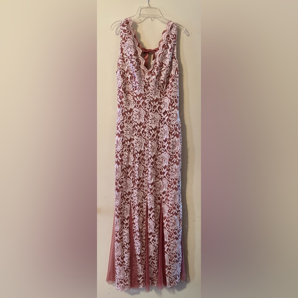 Lovely Grace Medium Formal Dress